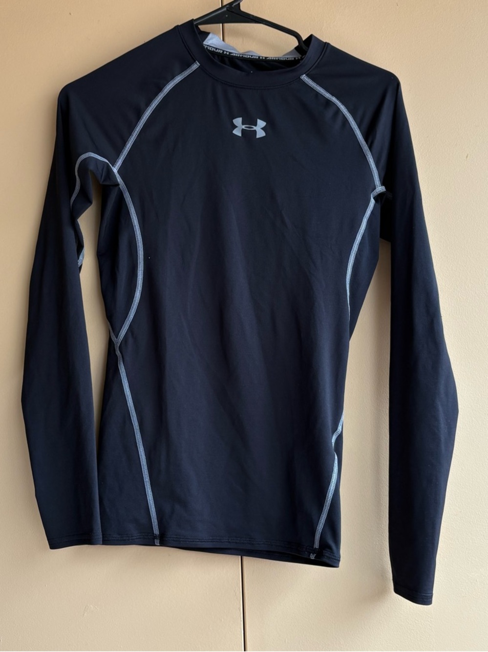 Under Armour boys long sleeve shirt